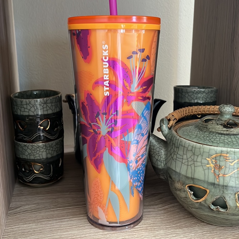 NWT Starbucks Cold Cup Orange Floral Flower MotherDay 2022 24 oz Venti Butterfly